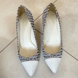 Chanel Women’s US 7.5 / EU 37.5 White & Black Tweed 2.5” Pointed Heels Pumps